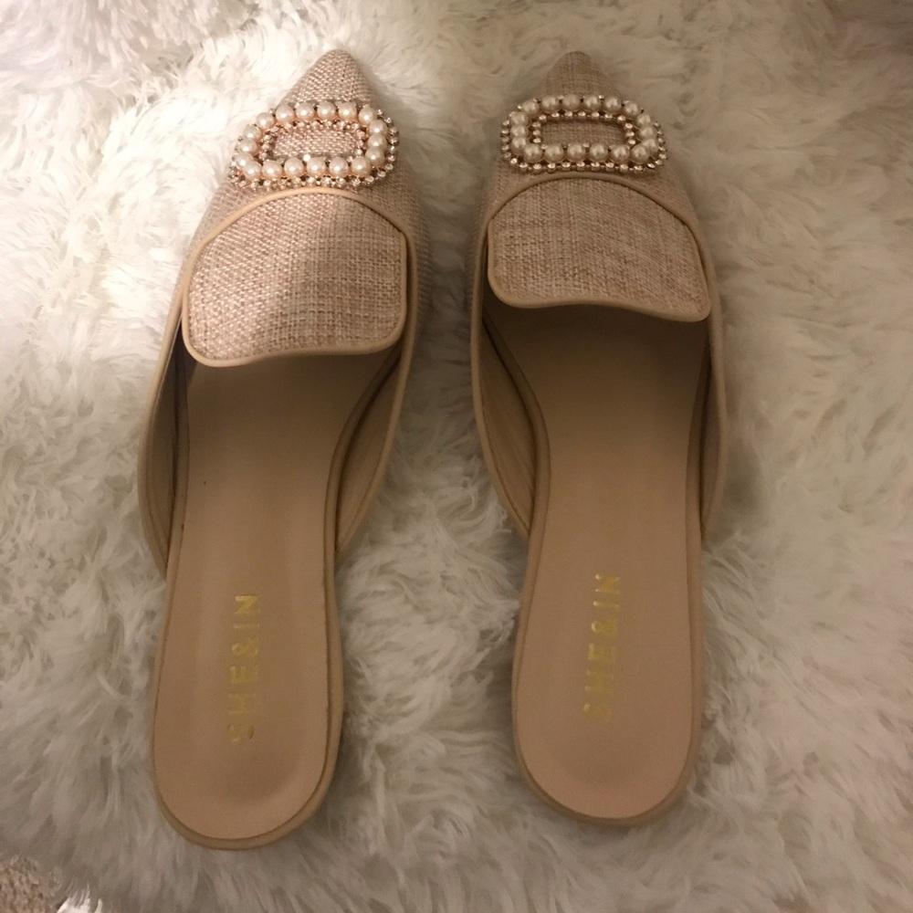 Khaki Color Pointed Toe Mules